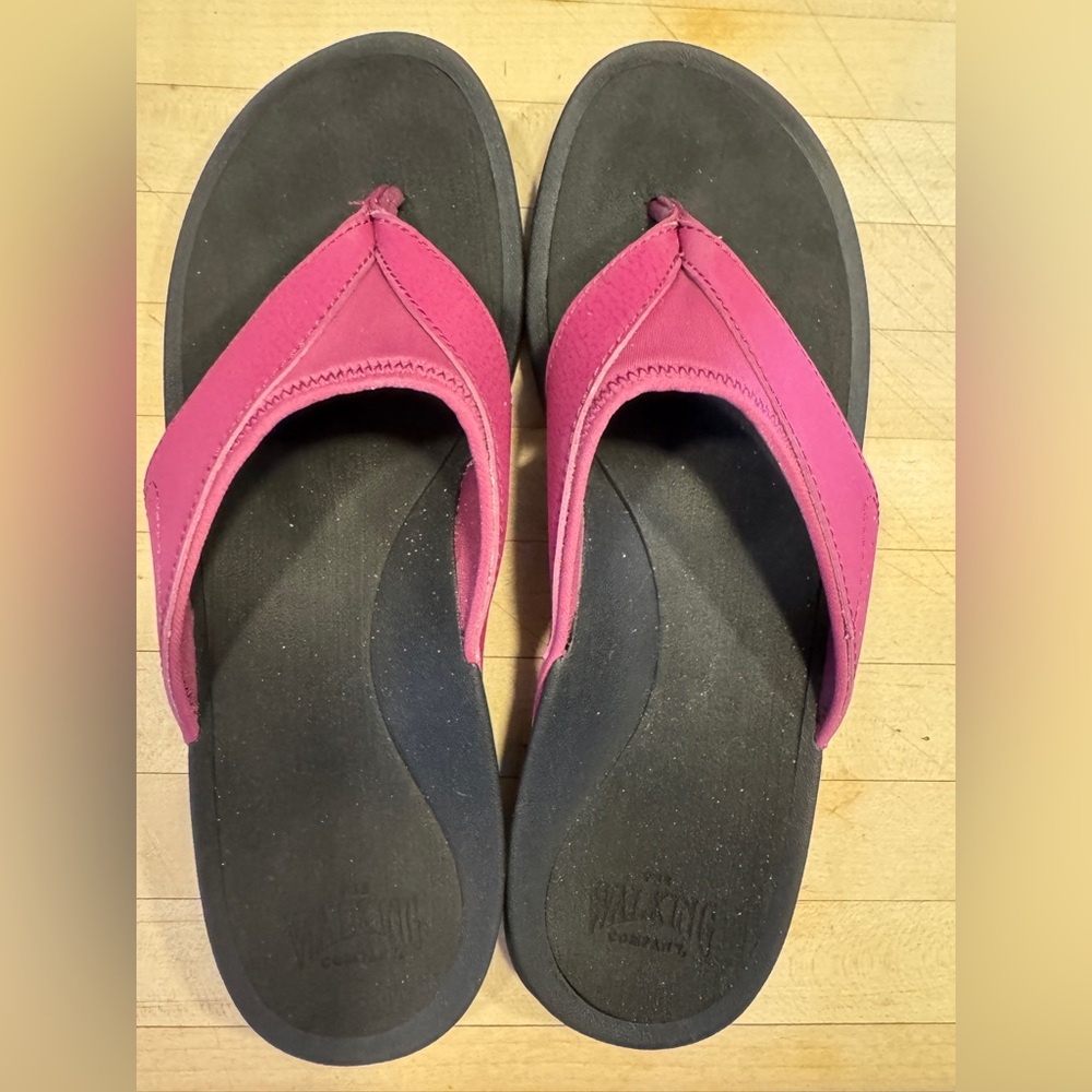 New The Walking Company Balboa SZ 8.5 Raspberry Flip Flop Sandals orthopedic